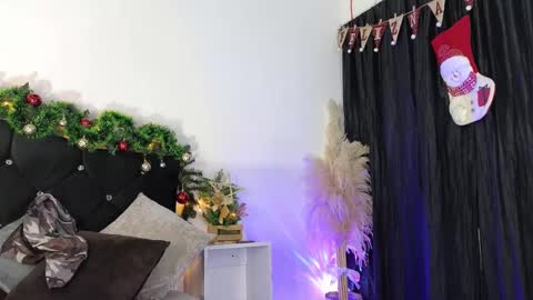 Snapshot of john_and_louis chatting on 11.22.25 John online show from 11.22.25