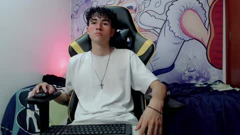 Snapshot of johnny_cagee chatting on 12.19.24 johnny_cagee online show from 12.19.24