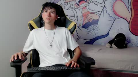 Snapshot of johnny_cagee chatting on 12.21.24 johnny_cagee online show from 12.21.24