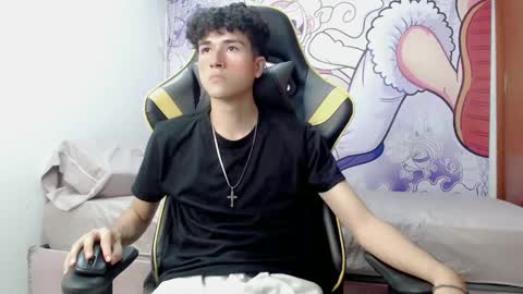 Snapshot of johnny_cagee chatting on 12.22.24 johnny_cagee online show from 12.22.24