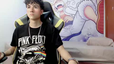 Snapshot of johnny_cagee chatting on 01.05.25 johnny_cagee online show from 01.05.25