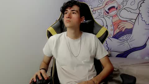 Snapshot of johnny_cagee chatting on 01.14.25 johnny_cagee online show from 01.14.25