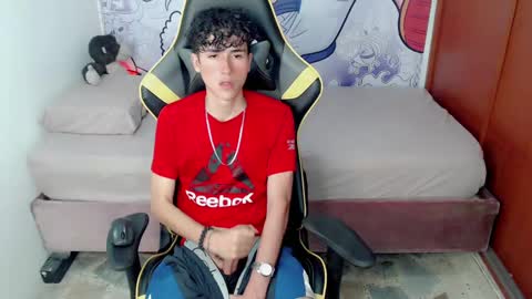 Snapshot of johnny_cagee chatting on 01.21.25 johnny_cagee online show from 01.21.25