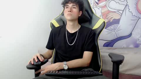 Snapshot of johnny_cagee chatting on 01.26.25 johnny_cagee online show from 01.26.25