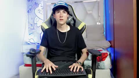 Snapshot of johnny_cagee chatting on 10.11.25 johnny_cagee online show from 10.11.25