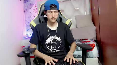 Snapshot of johnny_cagee chatting on 10.16.25 johnny_cagee online show from 10.16.25