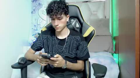 Snapshot of johnny_cagee chatting on 10.26.25 johnny_cagee online show from 10.26.25