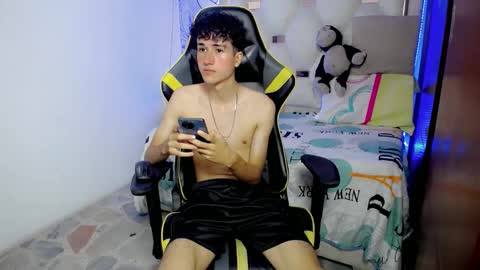 Snapshot of johnny_cagee chatting on 11.21.25 johnny_cagee online show from 11.21.25