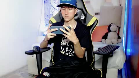 Snapshot of johnny_cagee chatting on 11.29.25 johnny_cagee online show from 11.29.25