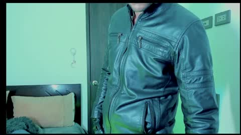 Snapshot of johnny_seens1 chatting on 01.10.25 Johnny online show from 01.10.25