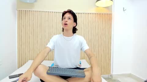 Snapshot of johss_shane chatting on 11.24.25 JOHSS online show from 11.24.25