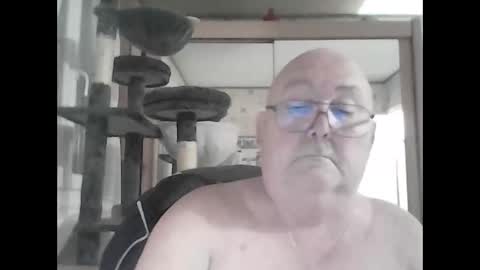 Snapshot of jojo60000529566 chatting on 02.04.25 jojo60000529566 online show from 02.04.25