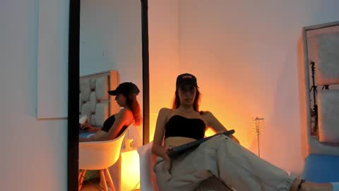 Snapshot of jolie_lov chatting on 02.15.25 jolie_lov online show from 02.15.25