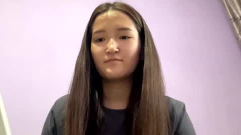 Snapshot of joniedanielsen chatting on 11.22.25 Emma online show from 11.22.25