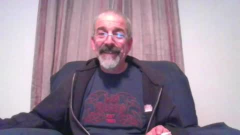 Snapshot of jony_five chatting on 12.11.24 Jon online show from 12.11.24