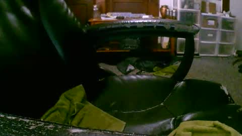 Snapshot of jonyroxy90 chatting on 10.26.25 jonyroxy90 online show from 10.26.25