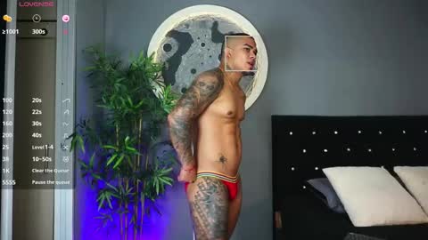 Snapshot of jordan_mayers chatting on 10.30.25 Jordan online show from 10.30.25