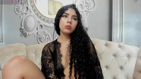 Snapshot of joselyn_sexy_ chatting on 01.25.25 Katalina online show from 01.25.25