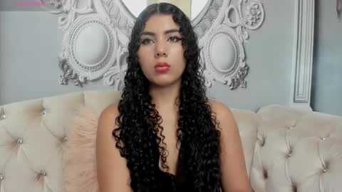 Snapshot of joselyn_sexy_ chatting on 02.19.25 Katalina online show from 02.19.25
