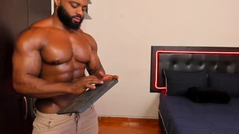 Snapshot of joseph_palacios chatting on 02.08.25 joseph palacios online show from 02.08.25
