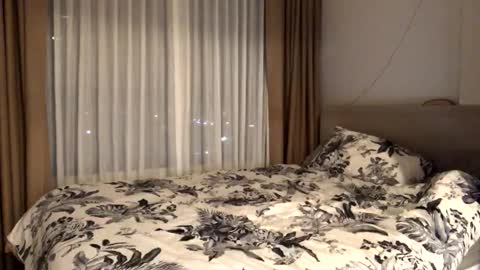 Snapshot of josh_xo chatting on 11.04.25 josh_xo online show from 11.04.25