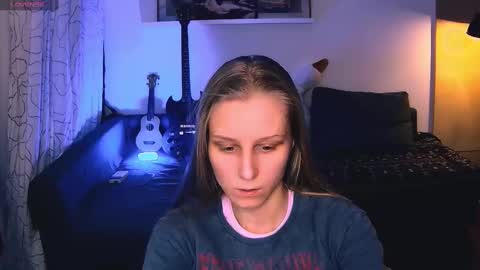 Snapshot of joy_keys chatting on 12.03.24 joy_keys online show from 12.03.24