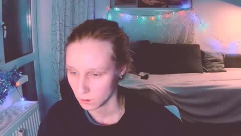 Snapshot of joy_keys chatting on 12.20.24 joy_keys online show from 12.20.24