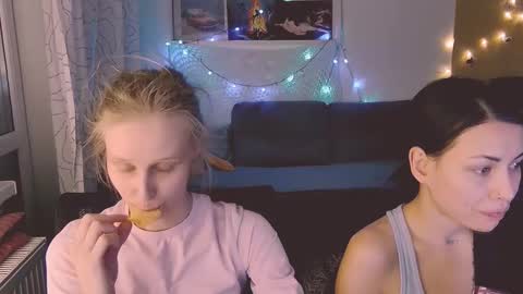 Snapshot of joy_keys chatting on 02.17.25 joy_keys online show from 02.17.25