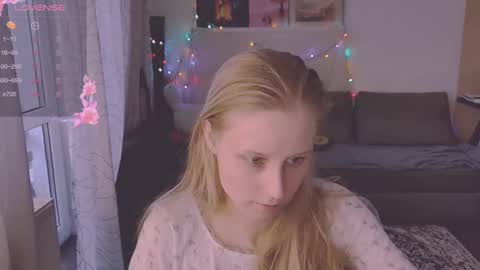 Snapshot of joy_keys chatting on 03.01.25 joy_keys online show from 03.01.25