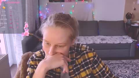 Snapshot of joy_keys chatting on 03.09.25 joy_keys online show from 03.09.25