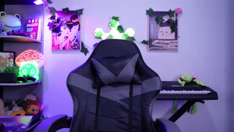 Snapshot of joyboymodel chatting on 11.05.25 joyboymodel online show from 11.05.25