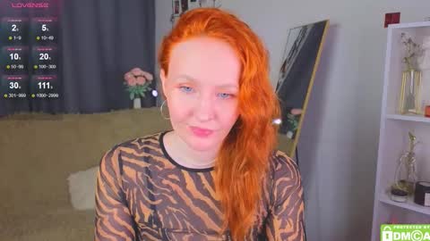 Snapshot of joyce_jones chatting on 09.09.25 joyce_jones online show from 09.09.25