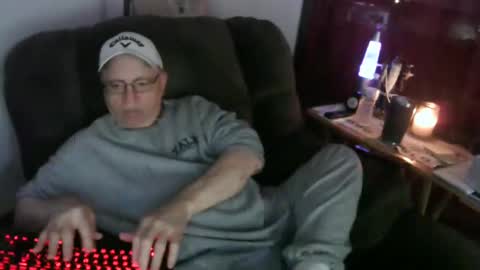 Snapshot of jpmel99 chatting on 12.01.24 jpmel99 online show from 12.01.24