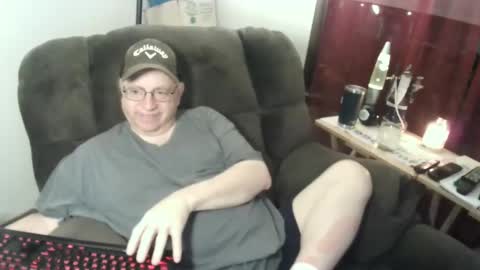 Snapshot of jpmel99 chatting on 12.08.24 jpmel99 online show from 12.08.24