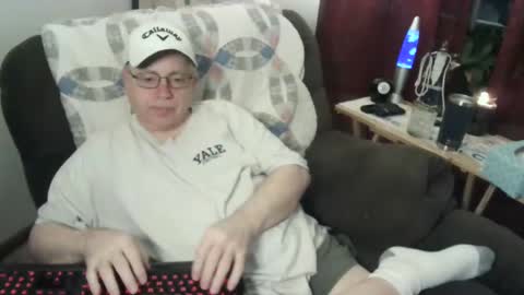 Snapshot of jpmel99 chatting on 02.02.25 jpmel99 online show from 02.02.25