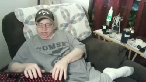 Snapshot of jpmel99 chatting on 02.16.25 jpmel99 online show from 02.16.25