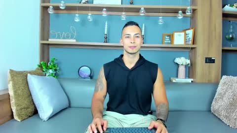 Snapshot of juan_muscle chatting on 01.31.25 juan_muscle online show from 01.31.25