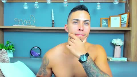 Snapshot of juan_muscle chatting on 02.24.25 juan_muscle online show from 02.24.25