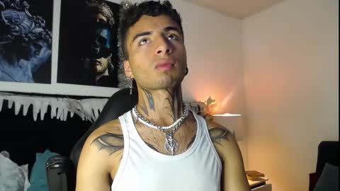 Snapshot of juancamilo66_ chatting on 01.04.25 juancamilo66_ online show from 01.04.25