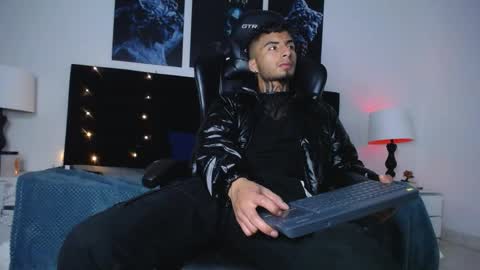 Snapshot of juancamilo66_ chatting on 02.11.25 juancamilo66_ online show from 02.11.25