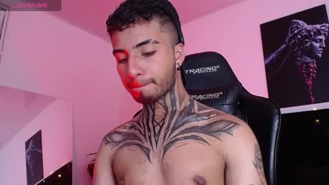 Snapshot of juancamilo66_ chatting on 02.14.25 juancamilo66_ online show from 02.14.25