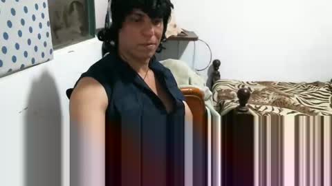 Snapshot of juanito2727 chatting on 12.06.24 amor online show from 12.06.24