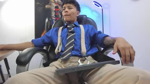 Snapshot of juank_wss chatting on 11.08.25 Juank online show from 11.08.25