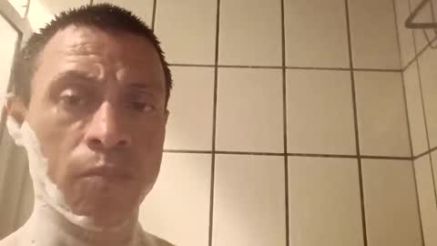 Snapshot of jugg2 chatting on 10.29.25 Jugg online show from 10.29.25