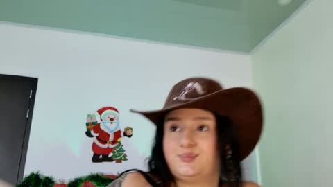 Snapshot of juice6abby9 chatting on 12.17.24 Sisi online show from 12.17.24