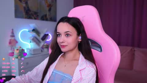 Snapshot of juicy___angel chatting on 10.02.25 Angelina online show from 10.02.25