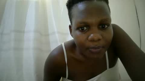 juicy_bella2 online show from 10.19.25