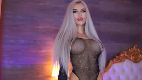 Snapshot of juicy_jessye chatting on 09.16.25 Jessye online show from 09.16.25