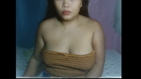 Snapshot of juicypussyasian23 chatting on 11.05.25 juicypussyasian23 online show from 11.05.25