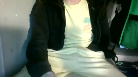 Snapshot of juju78juju chatting on 02.12.25 juju78juju online show from 02.12.25